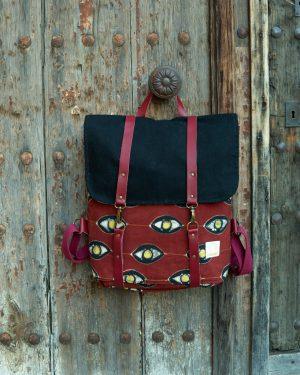 Mochila batik ojos